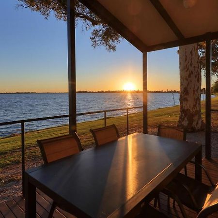 Lake Boga Caravan Park Экстерьер фото