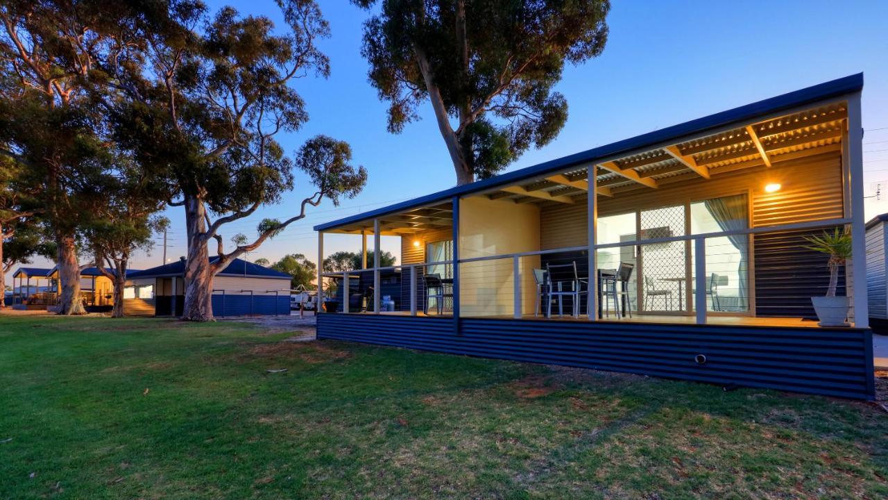 Lake Boga Caravan Park Экстерьер фото