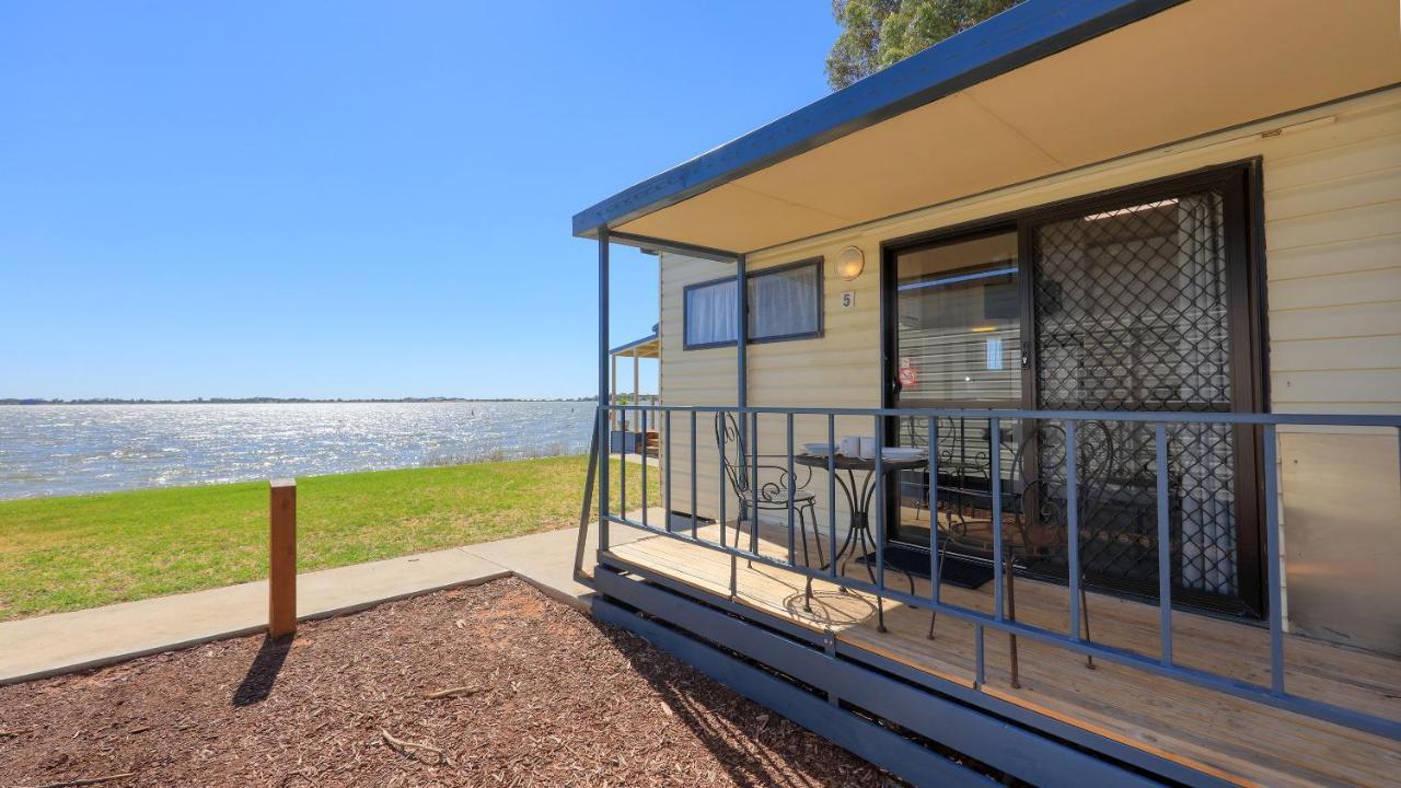 Lake Boga Caravan Park Экстерьер фото