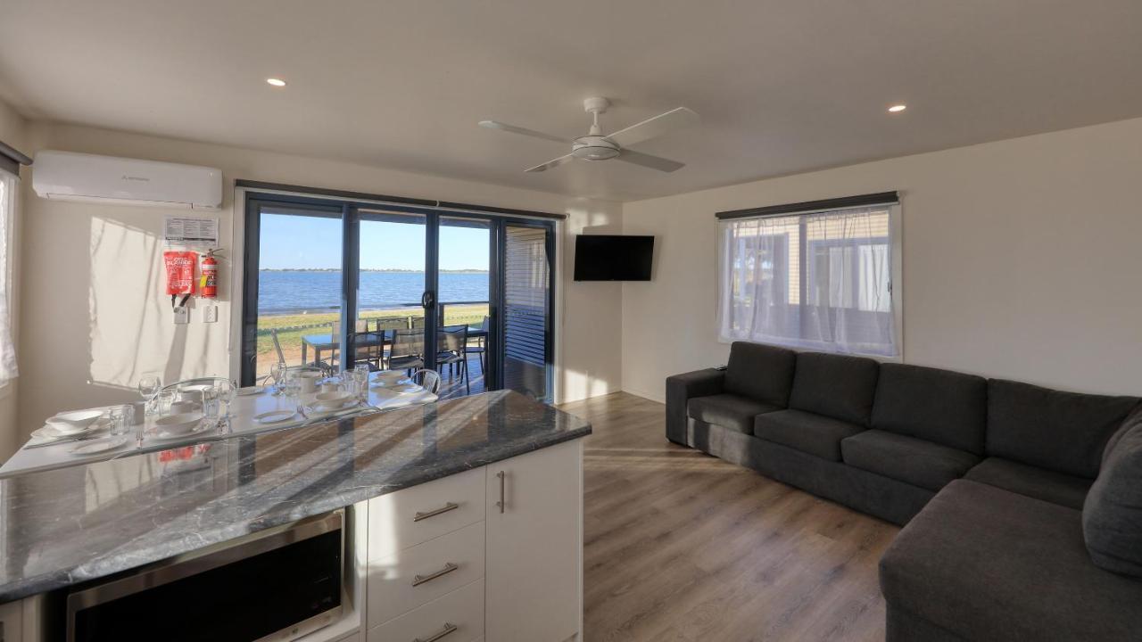 Lake Boga Caravan Park Экстерьер фото