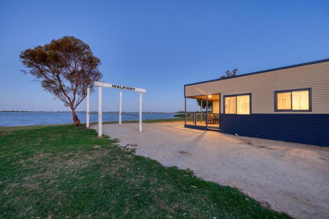 Lake Boga Caravan Park Экстерьер фото