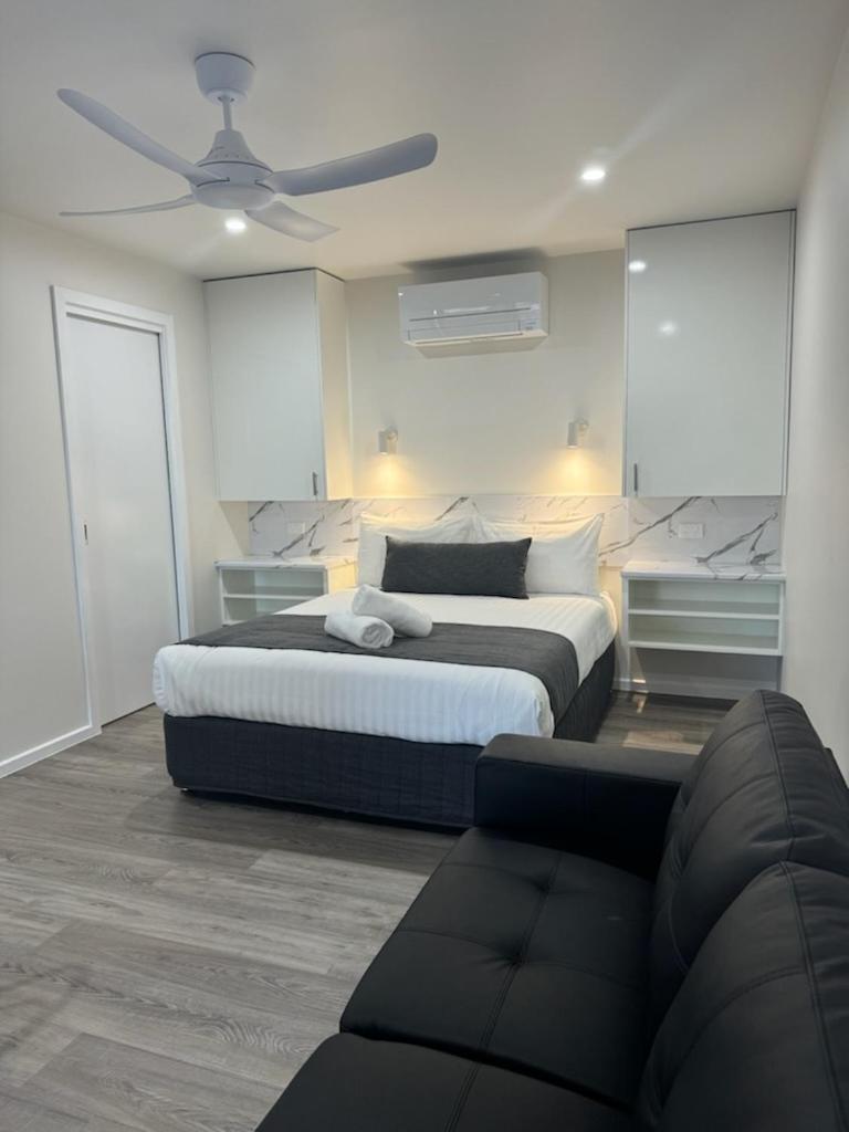 Lake Boga Caravan Park Экстерьер фото